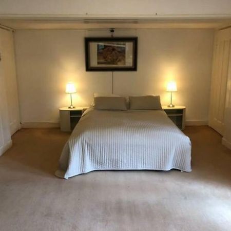 Vrijstaande Rietgedekte Villa Nabij Uitvalswegen Wassenaar Kültér fotó
