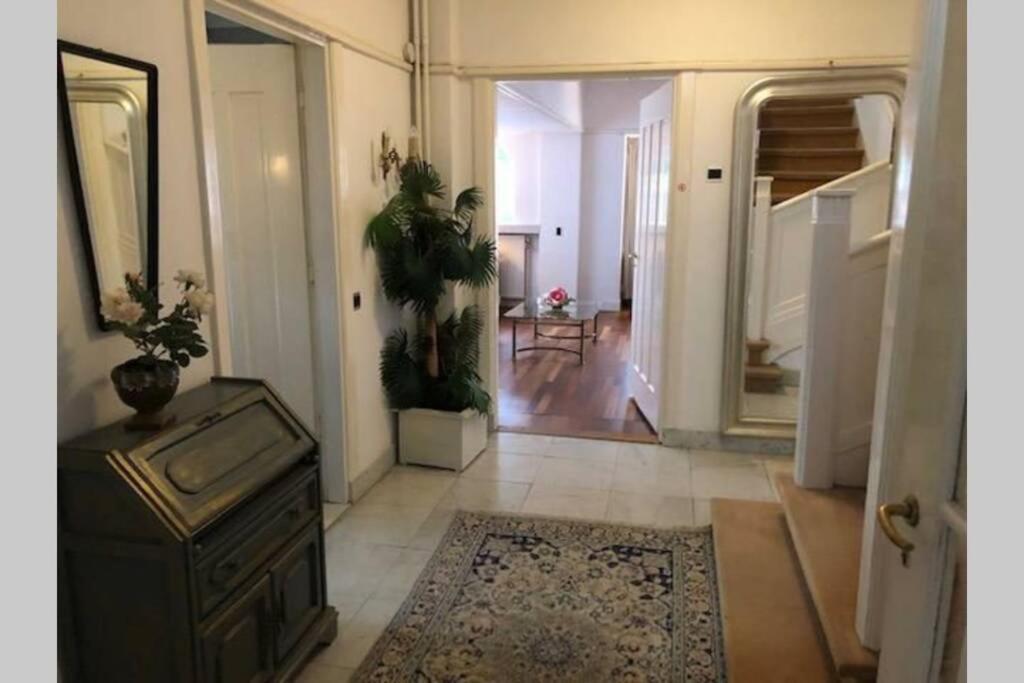 Vrijstaande Rietgedekte Villa Nabij Uitvalswegen Wassenaar Kültér fotó