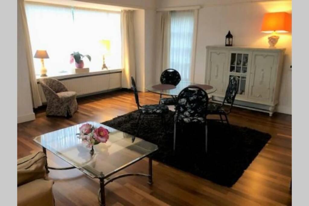 Vrijstaande Rietgedekte Villa Nabij Uitvalswegen Wassenaar Kültér fotó